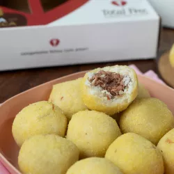 BOMBOM DE MANDIOCA CARNE SECA 200 G TOTAL FREE